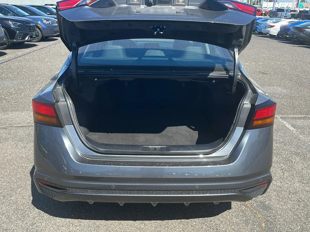 2025 Nissan Altima SV - Photo 9
