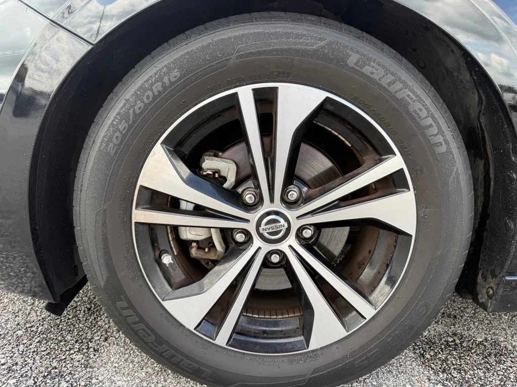 Used 2021 Black Nissan SV image 18