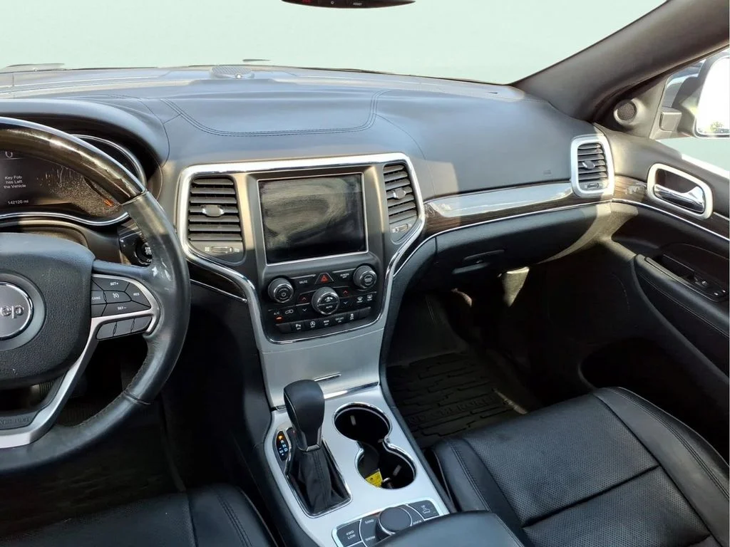 Used 2018 Black Jeep Overland image 14