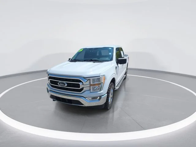 Used 2023 White Ford XLT image 3