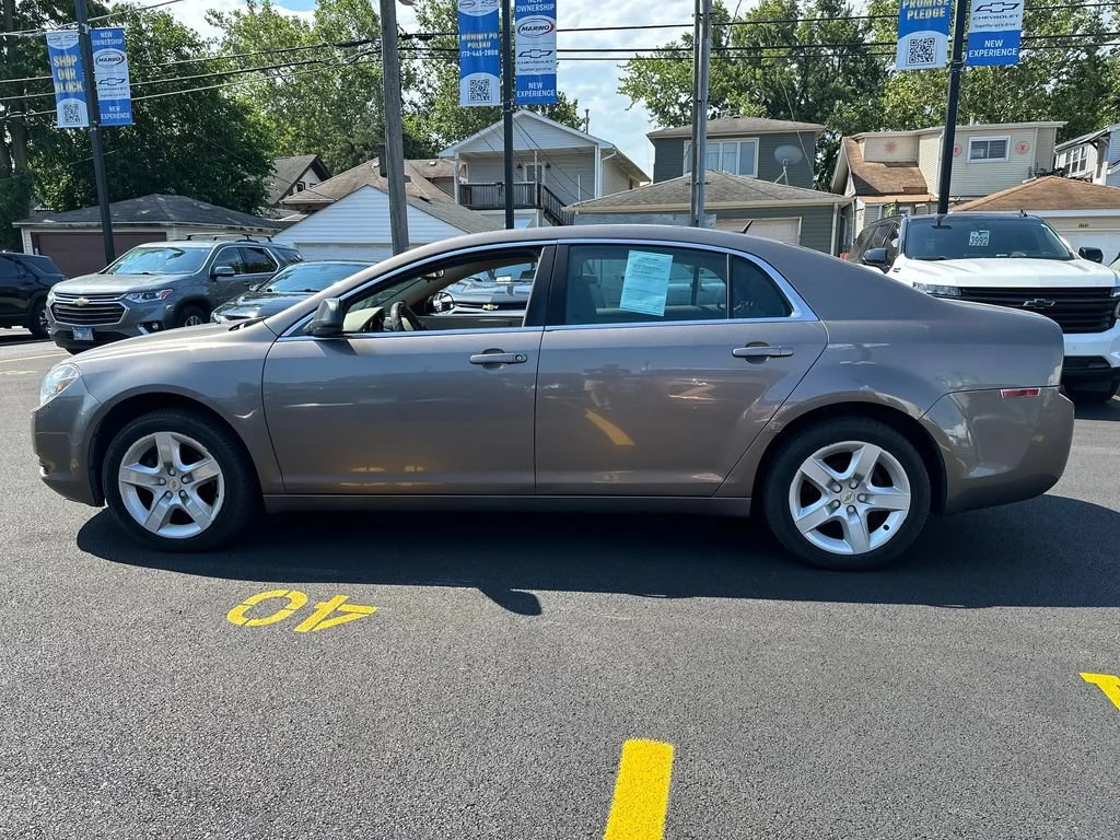 Used 2010 Mocha Steel Metallic Chevrolet LS w/1LS image 6