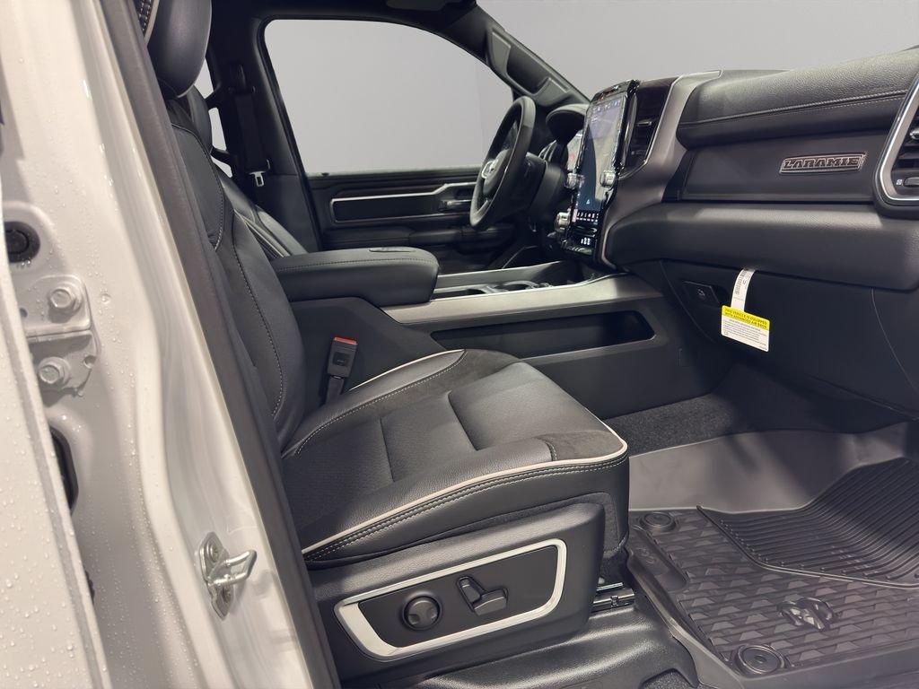 New 2026 Bright White Clear-Coat Exterior Paint RAM Laramie image 14