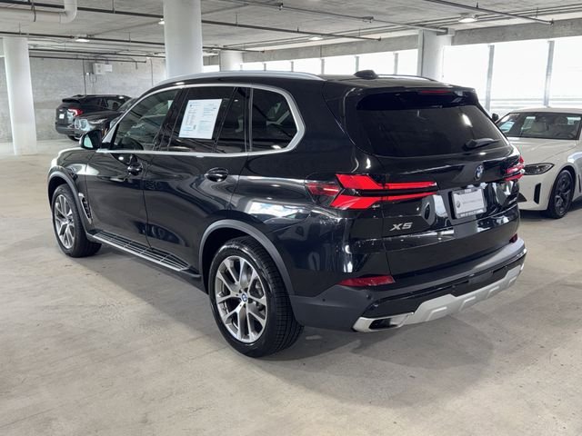 Used 2025 Black Sapphire Metallic BMW sDrive40i image 6