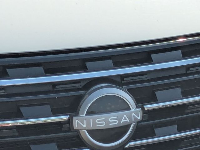Used 2024 Glacier White Nissan S image 4