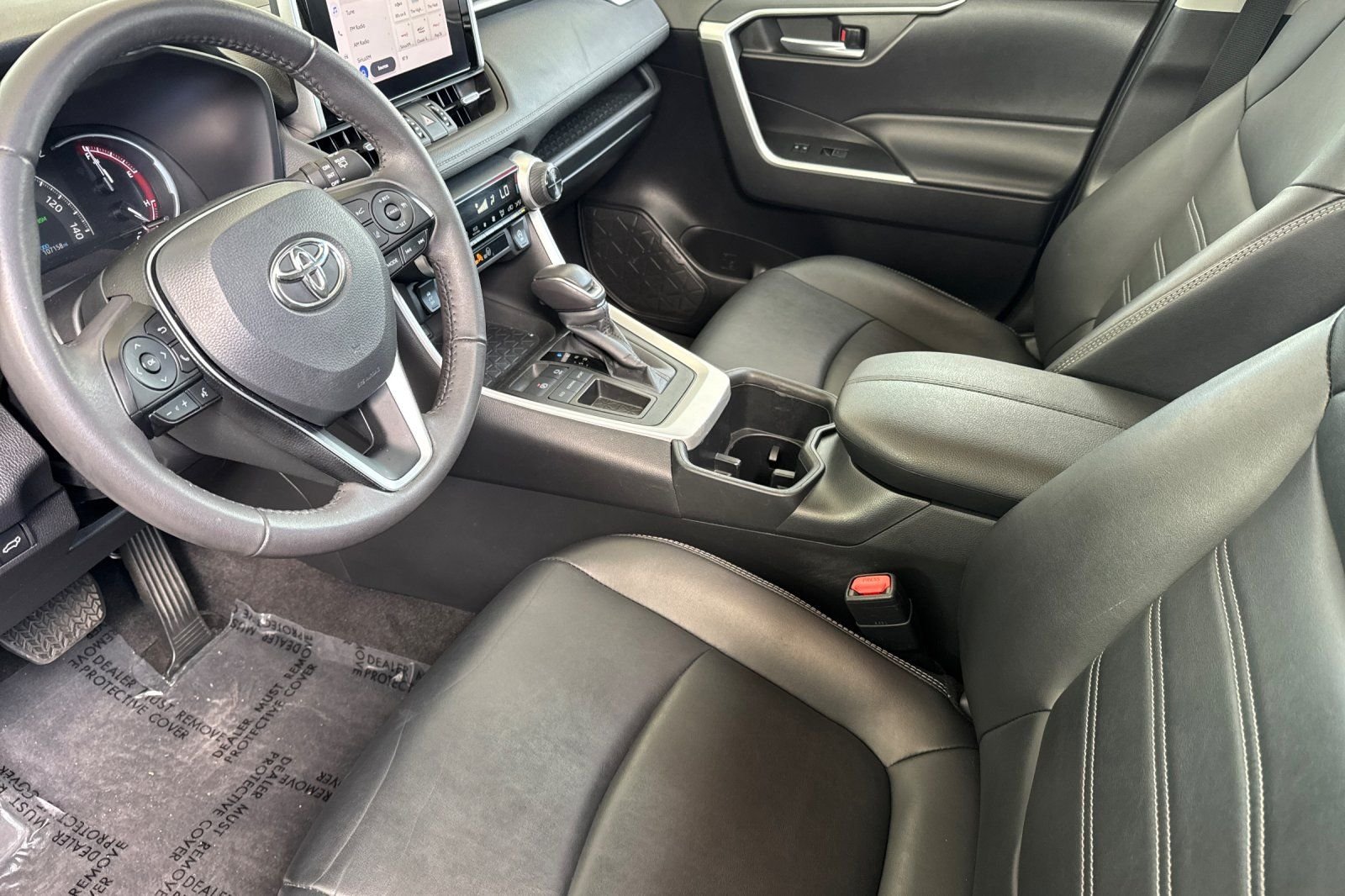 Certified Used 2023  Toyota XLE Premium image 12