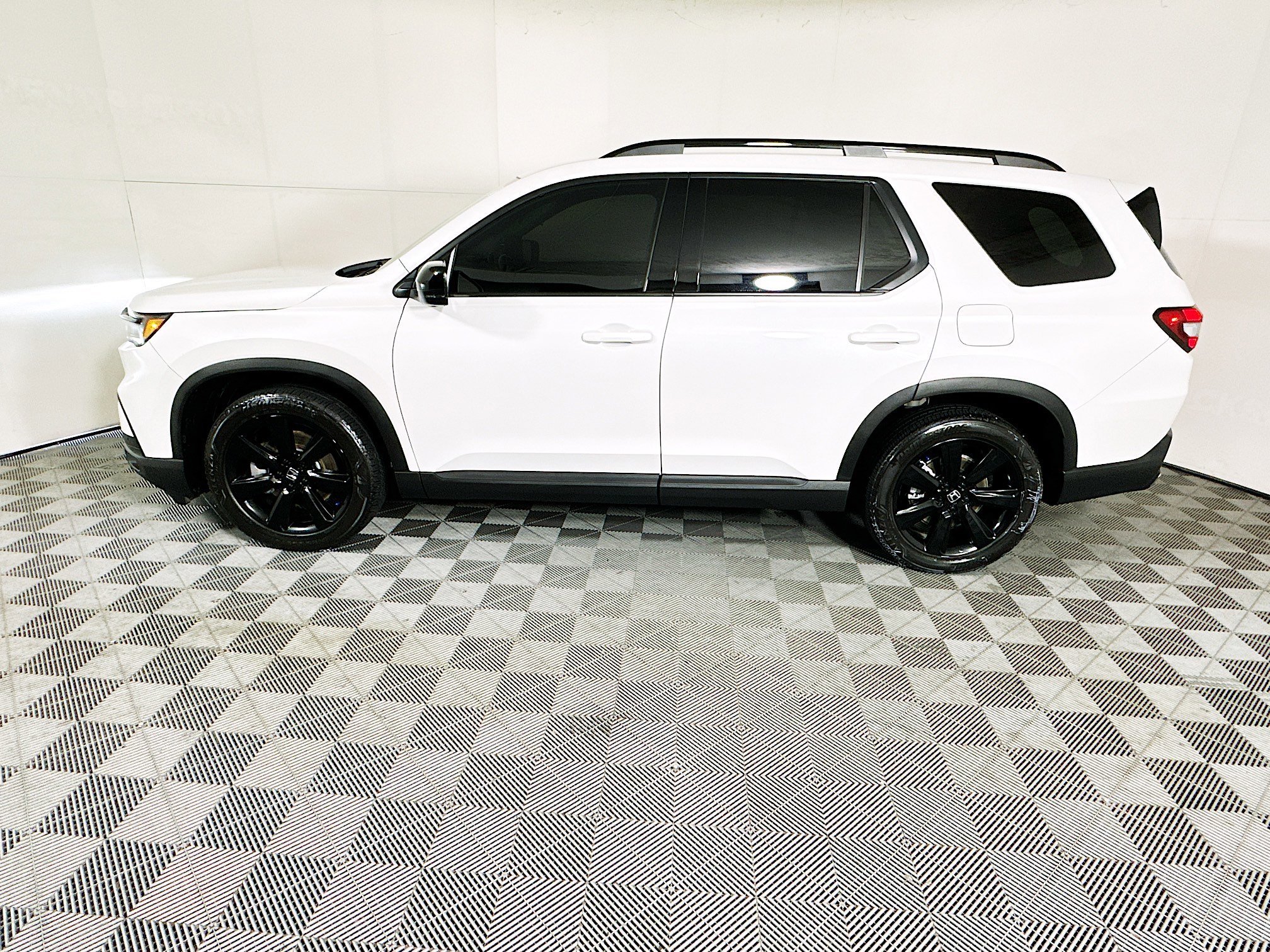 2025 Honda Pilot thumbnail 8