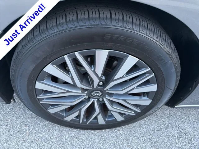 Used 2023 Gray Nissan 2.5 SV image 10