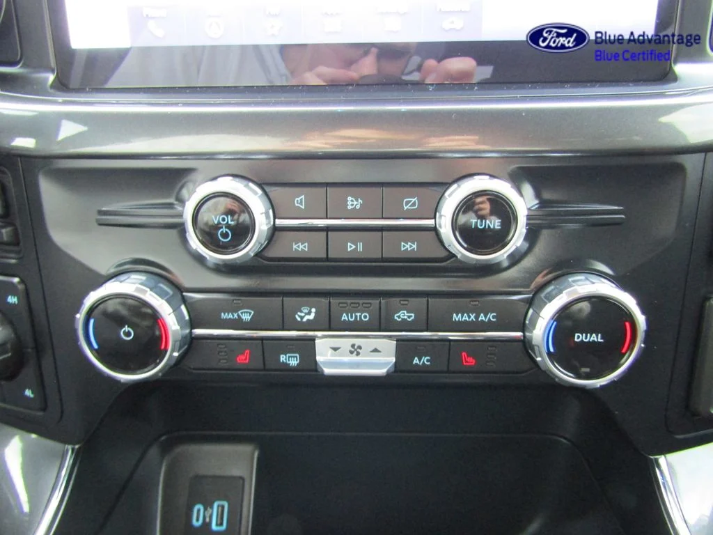 Certified Used 2023 Avalanche Ford XLT image 36