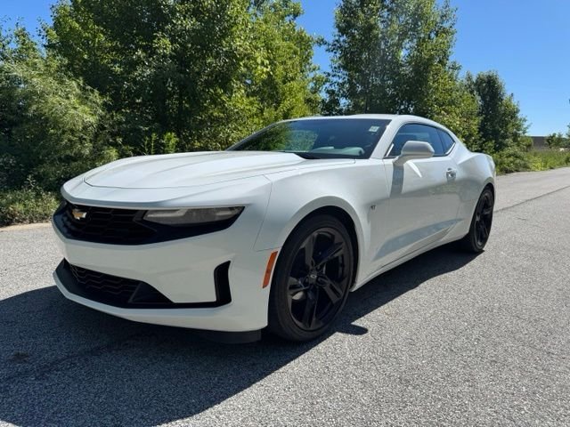 Used 2023 Summit White Chevrolet 1LT image 1