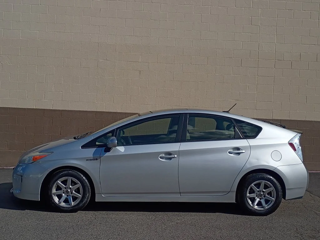 Used 2013 Classic Silver Metallic Toyota Three image 8