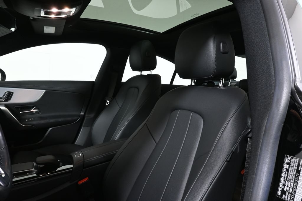 Used 2023  Mercedes-Benz CLA 250 image 5