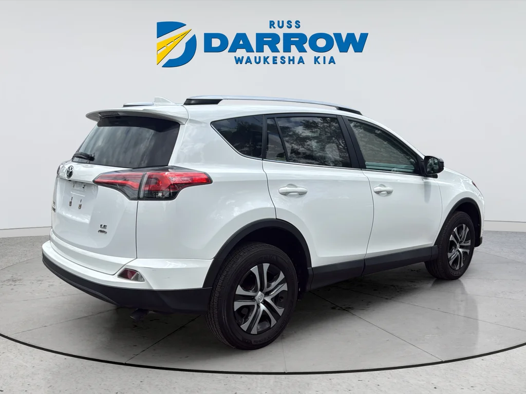 Used 2016 White Toyota LE image 5