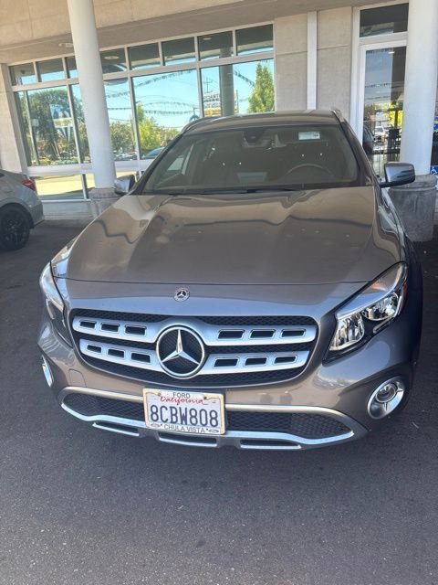 Used 2018 Gray Mercedes-Benz GLA 250 image 1