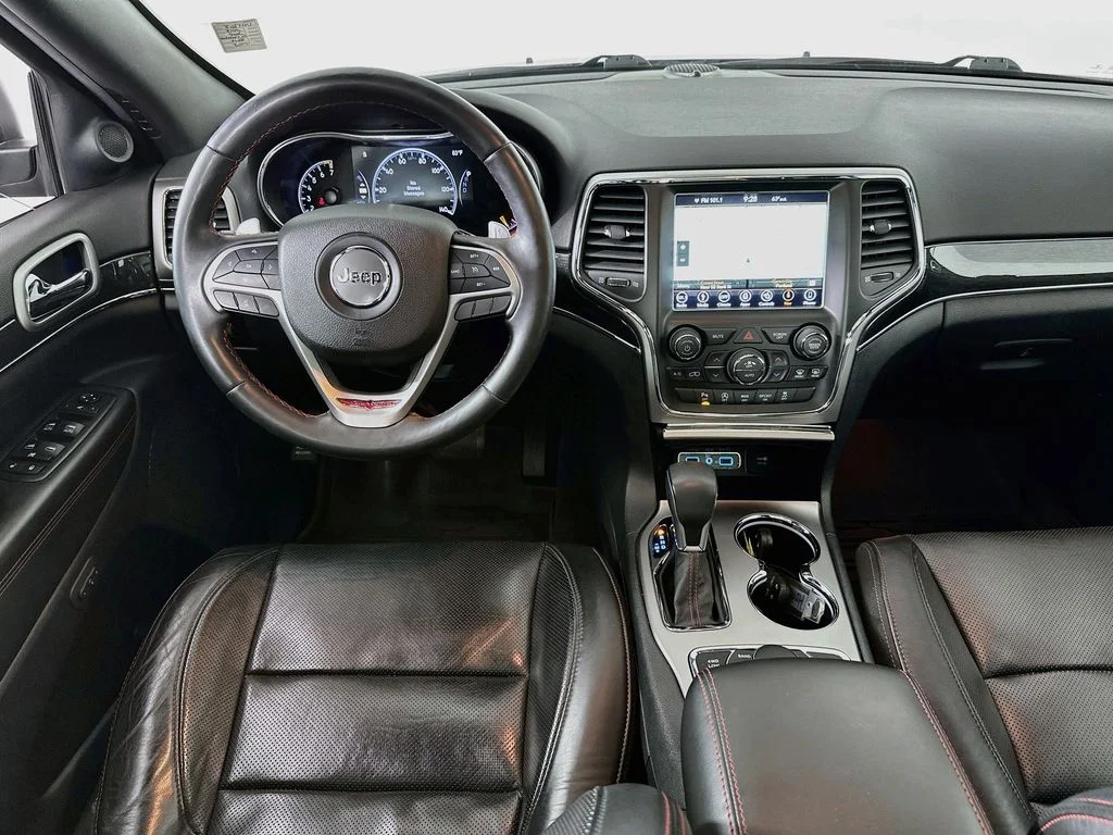 Used 2018 True Blue Pearlcoat Jeep Trailhawk image 23
