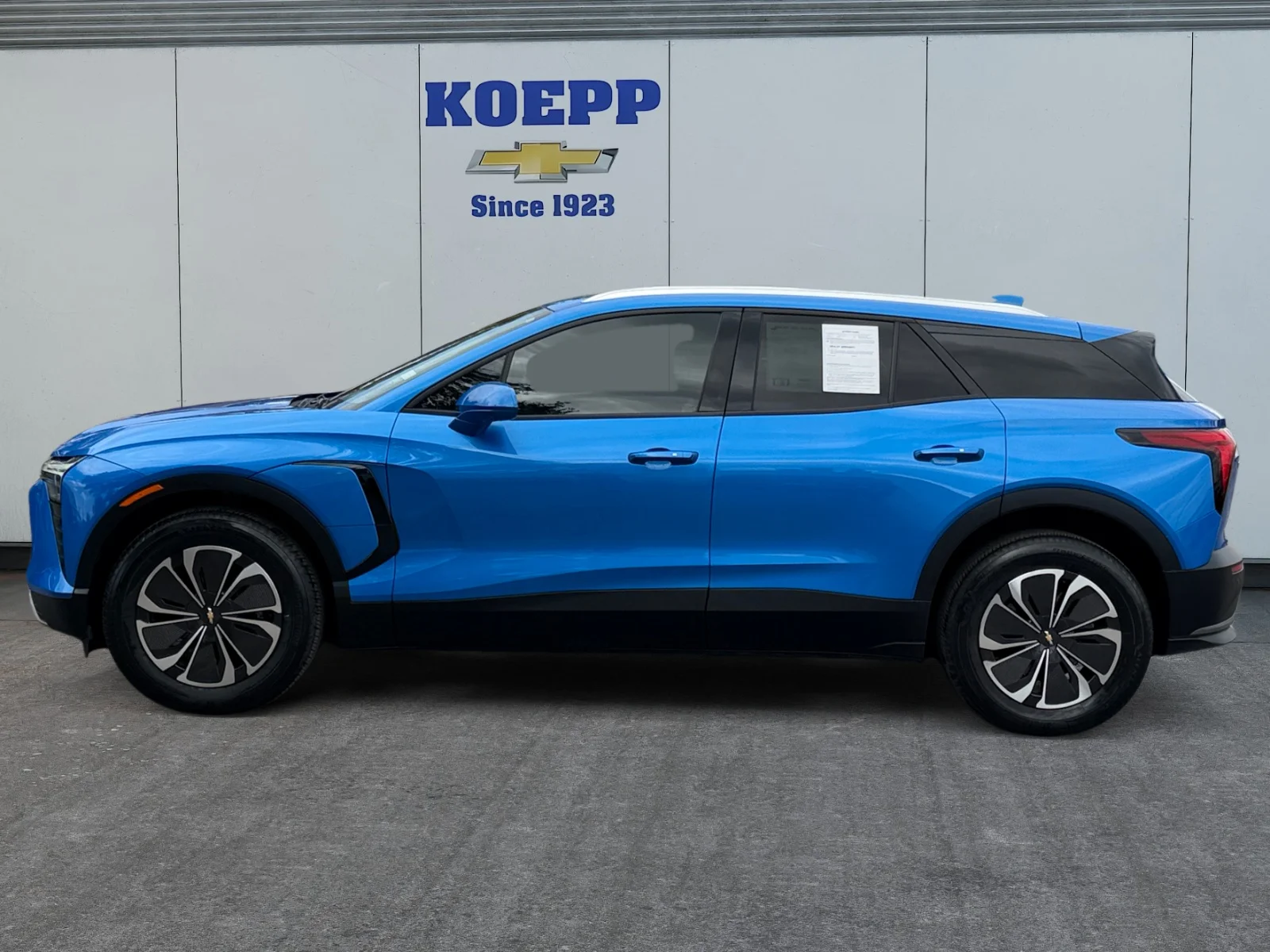Used 2024 Riptide Blue Metallic Chevrolet LT image 2