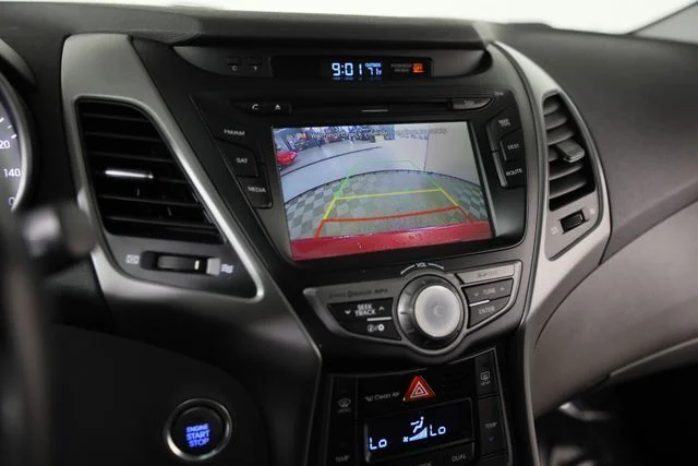 Used 2014 Red Hyundai Limited image 9