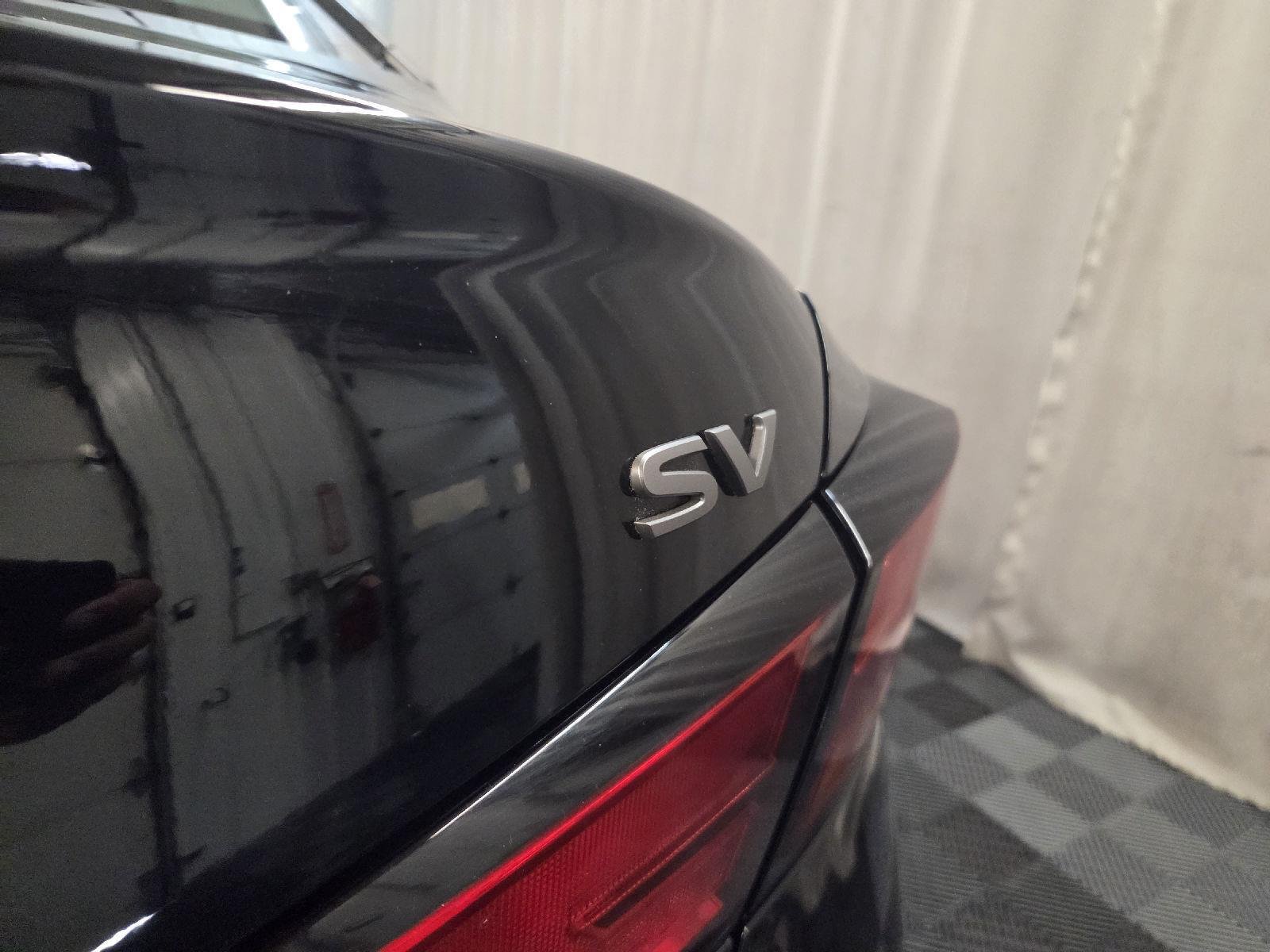 Used 2024 Super Black Nissan 2.5 SV image 33