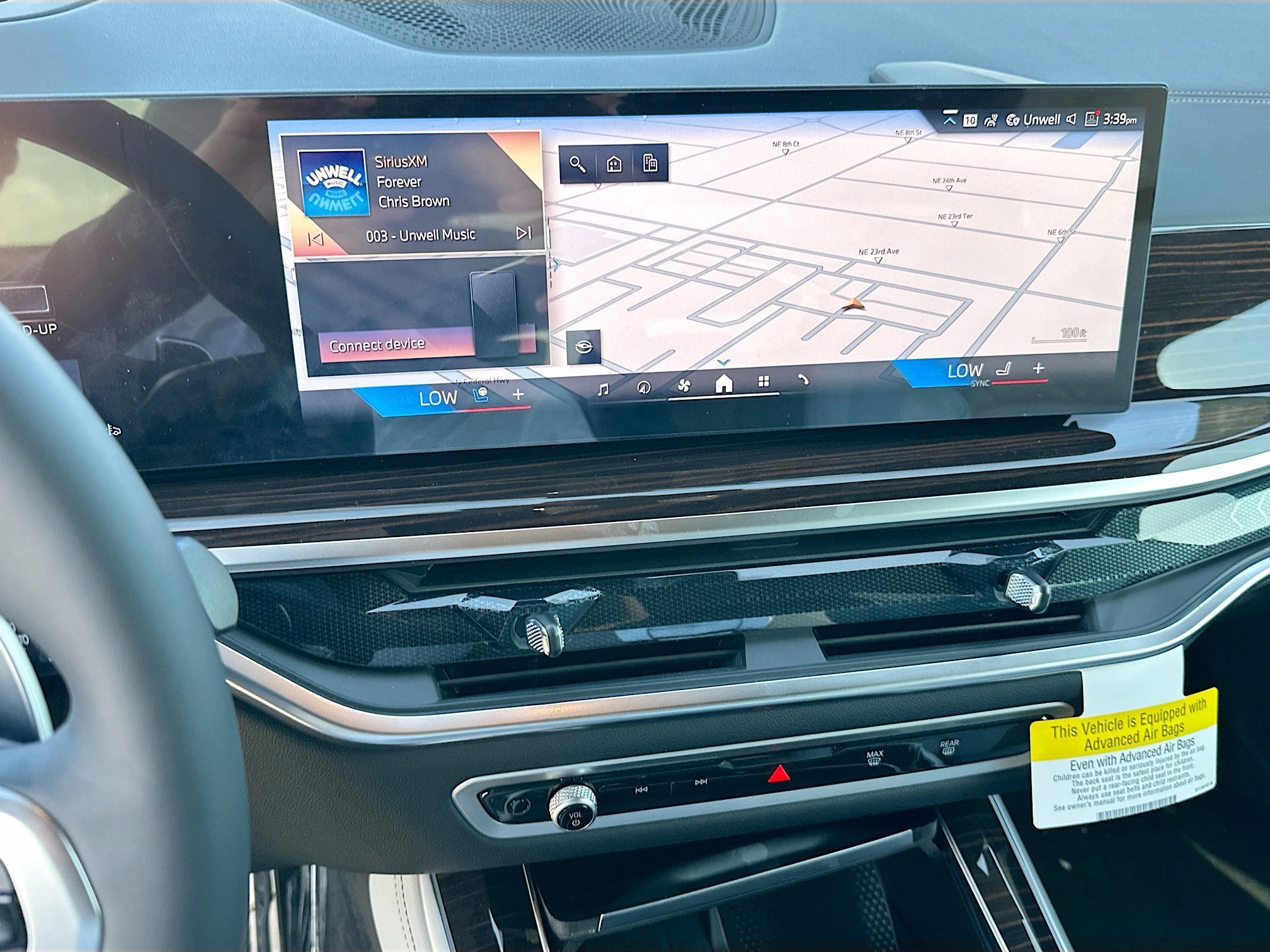 New 2026 Brooklyn Grey Metallic BMW sDrive40i image 10