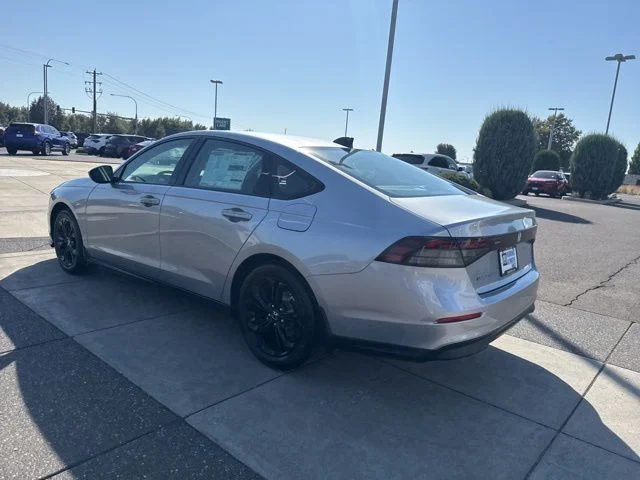 2025 Honda Accord SE - Photo 9