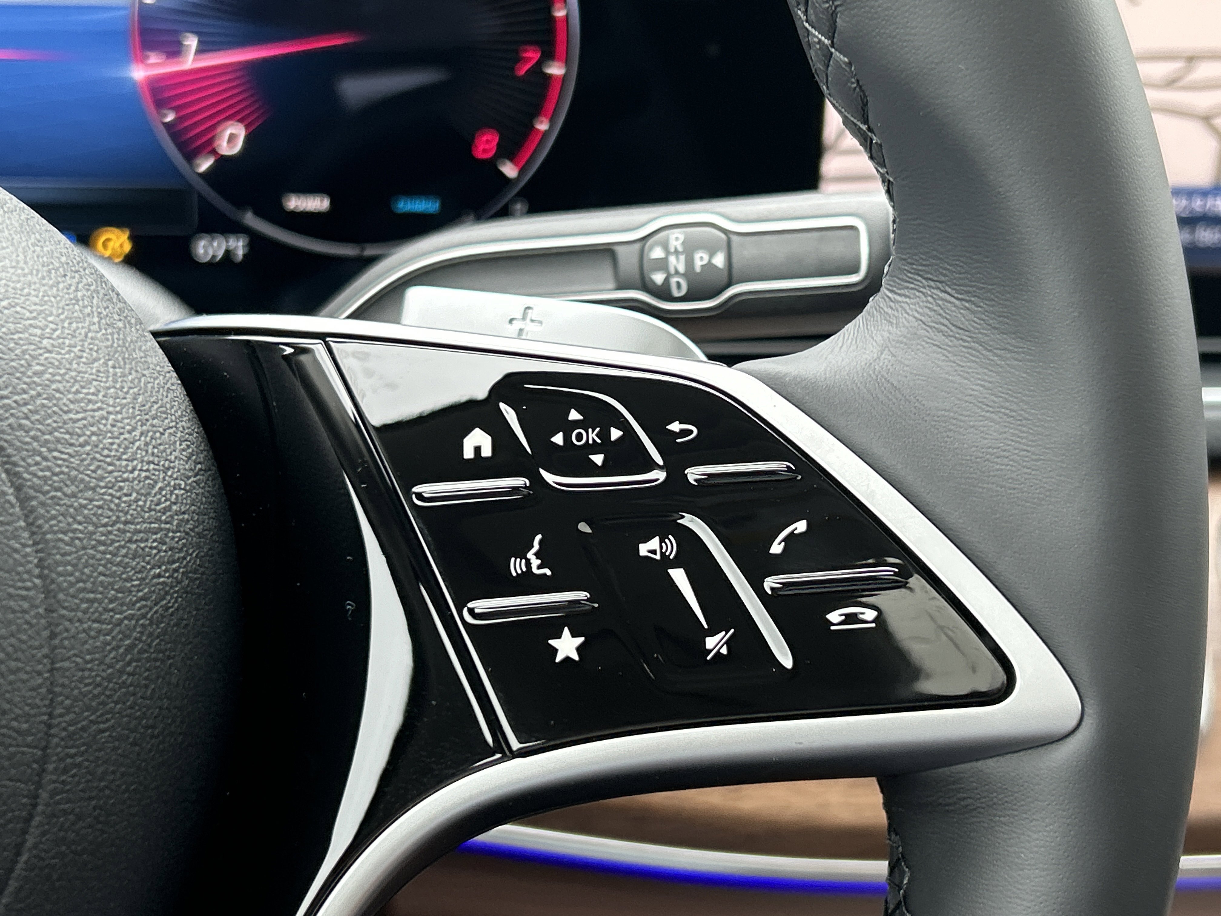 New 2026 Obsidian Black Metallic Mercedes-Benz GLE 350 4MATIC® SUV image 25