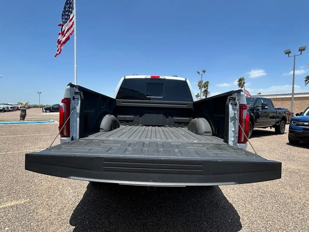 Used 2025 White Ford Lariat image 8