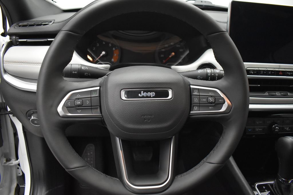 Used 2025 White Jeep Limited image 17