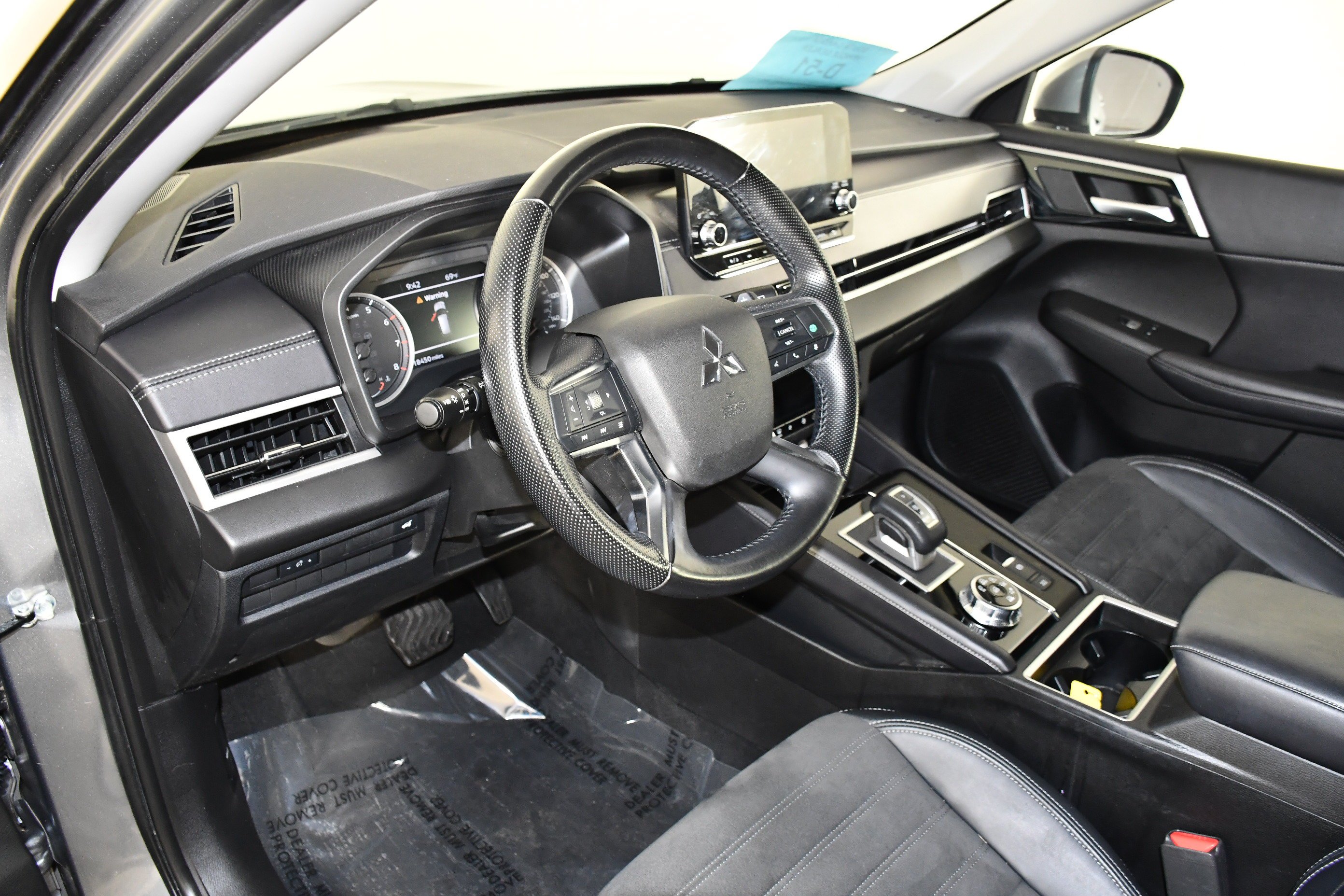 Used 2024 Mercury Gray Metallic Mitsubishi SE image 36