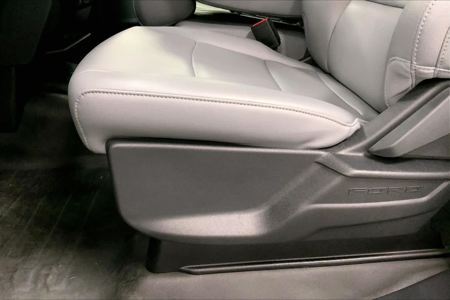 New 2026 Agate Black Metallic Ford XL image 19