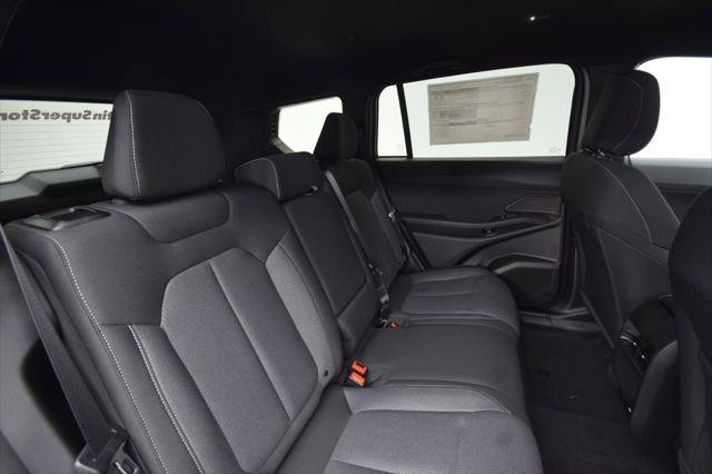 New 2026 Red Hot Pearl-Coat Exterior Paint Jeep Laredo image 18