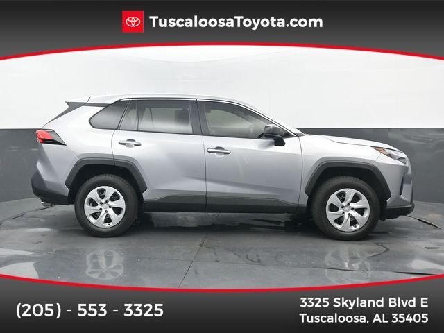 2024 Toyota RAV4 LE FWD's photo