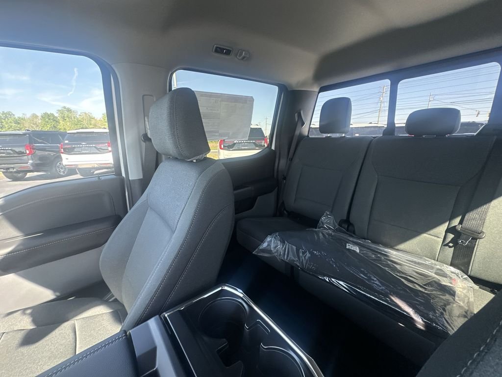 New 2026 Oxford White Ford XLT image 12