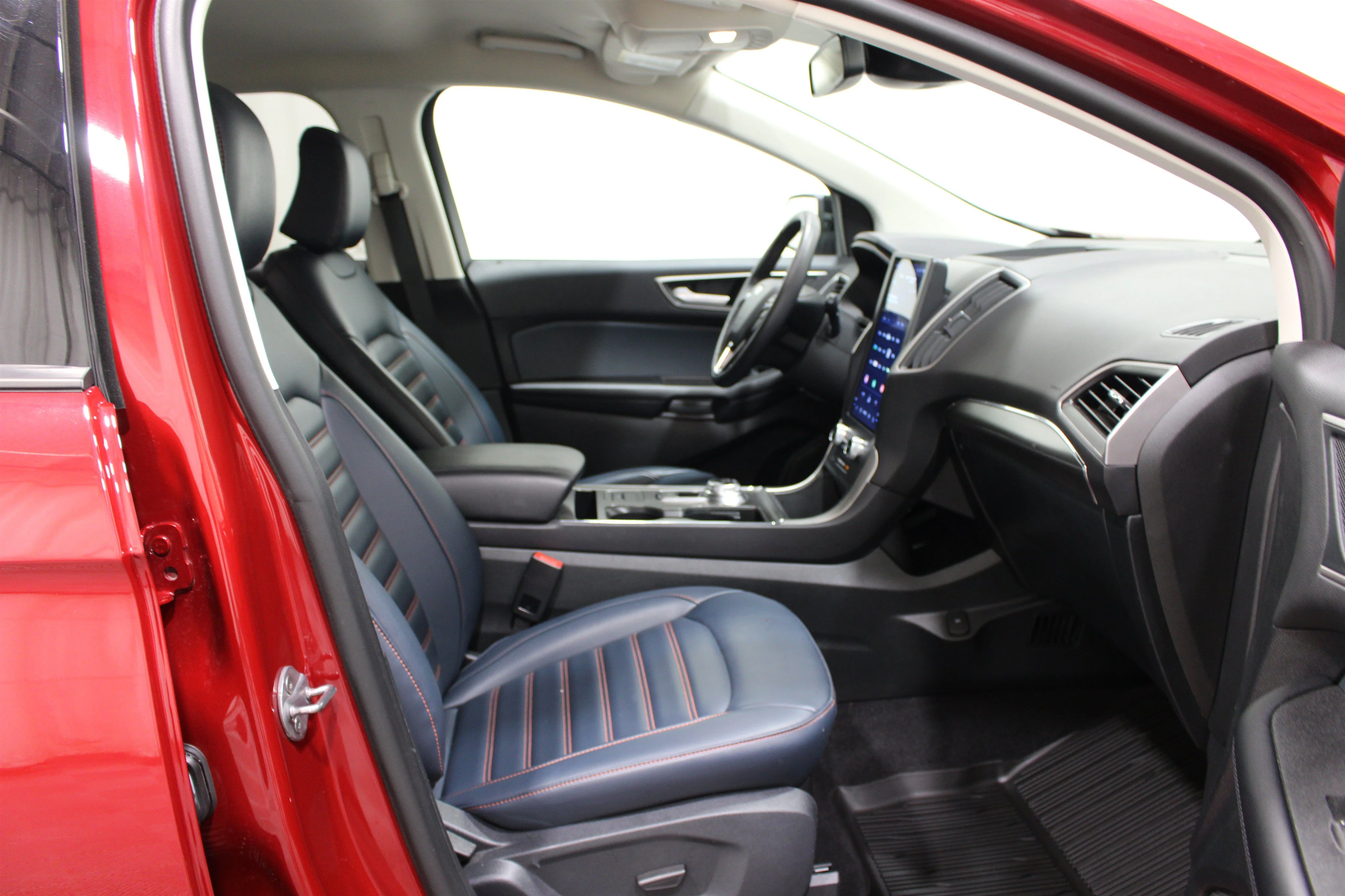 2024 Ford Edge SEL - Photo 26