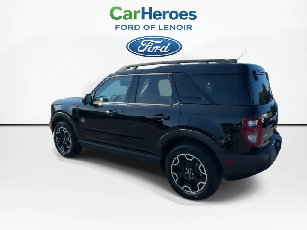 New 2026 Shadow Black Ford Outer Banks® image 6