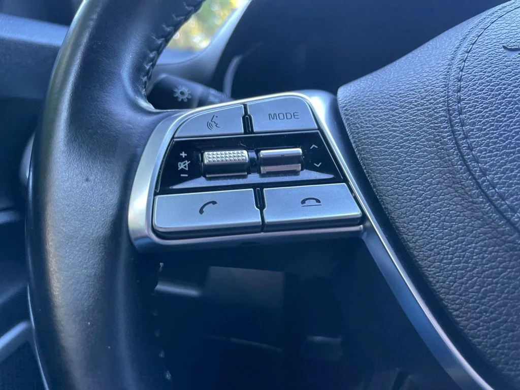 Used 2020 Dark Moss Kia S image 18