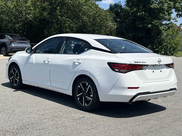 Used 2025 White Nissan SV image 3