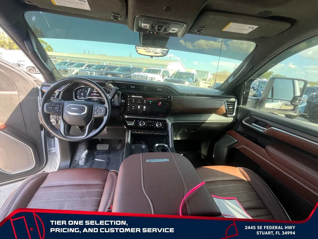 Used 2024 White Frost Tricoat GMC Denali Ultimate image 30