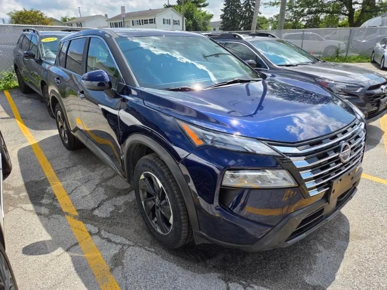 Used 2024 Blue Nissan SV image 3
