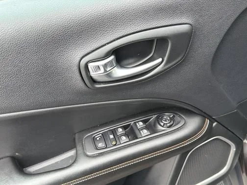 Used 2020 Gray Jeep Latitude image 15