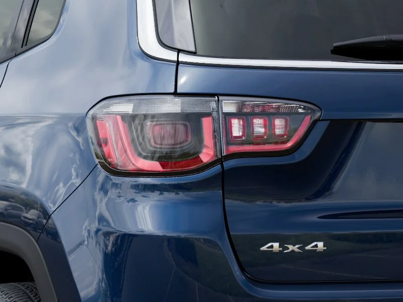 New 2026 Fathom Blue Pearl-Coat Exterior Paint Jeep Limited image 5