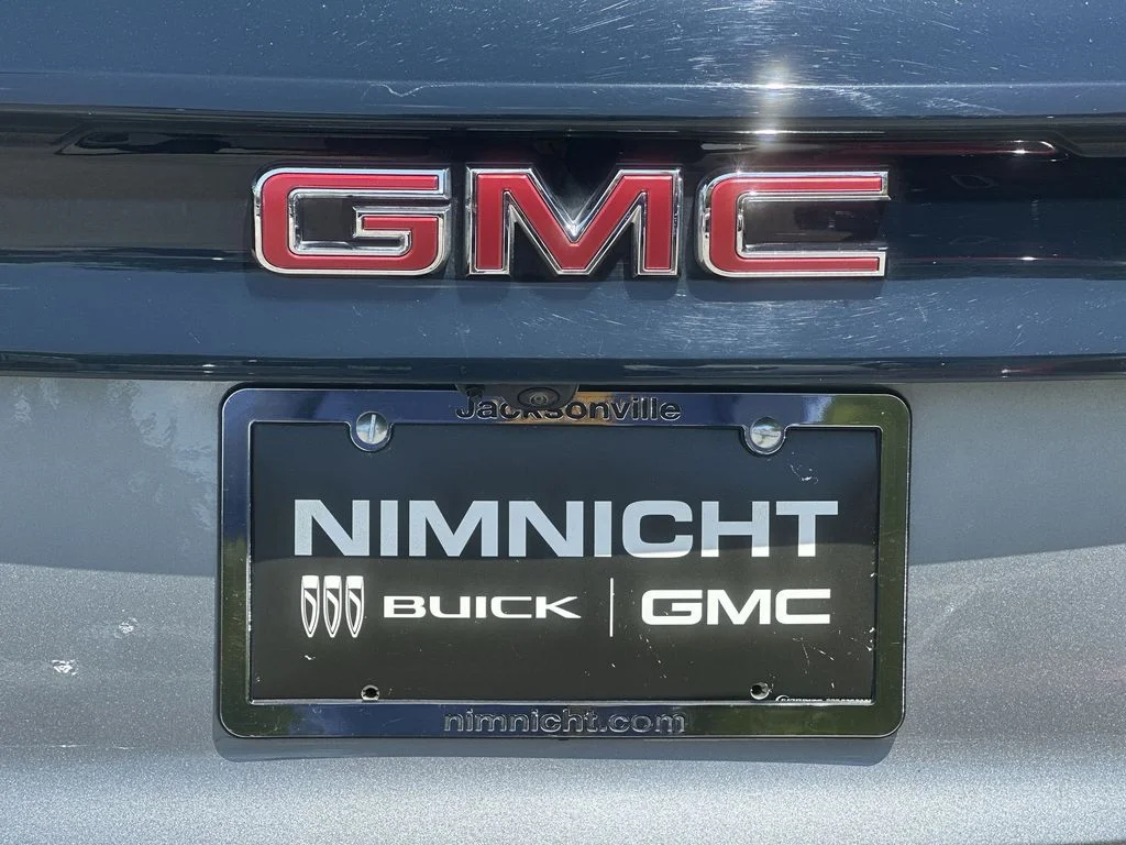Certified Used 2024 Sterling Metallic GMC FWD Elevation image 31