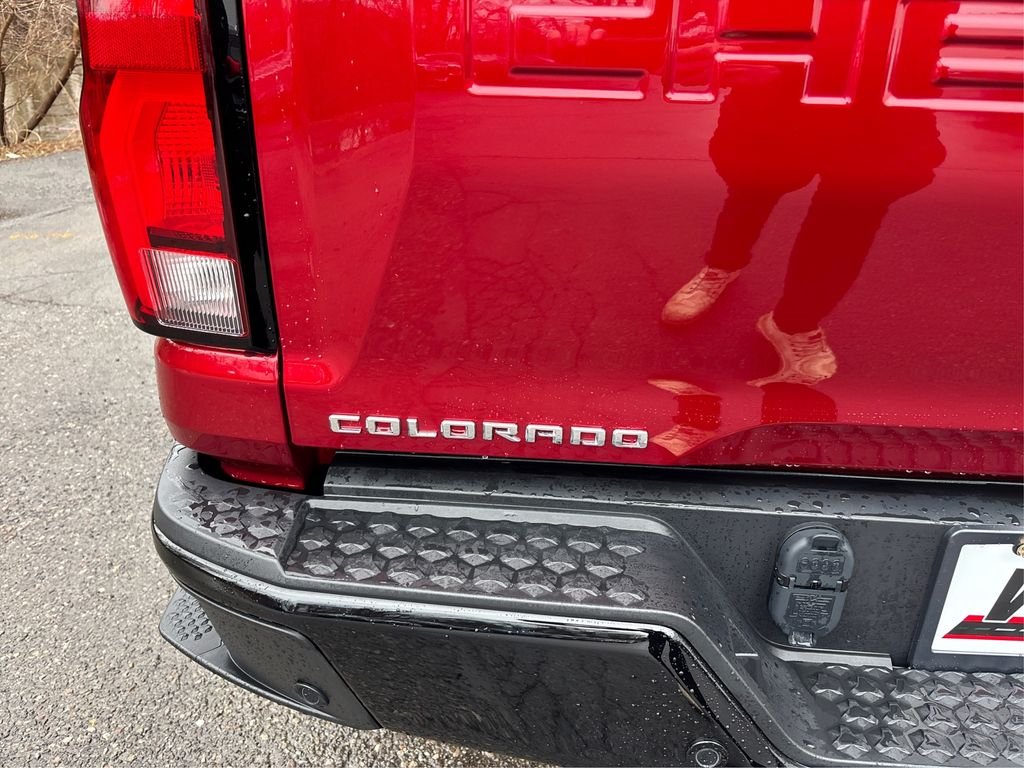 Used 2023 Red Chevrolet Z71 image 14