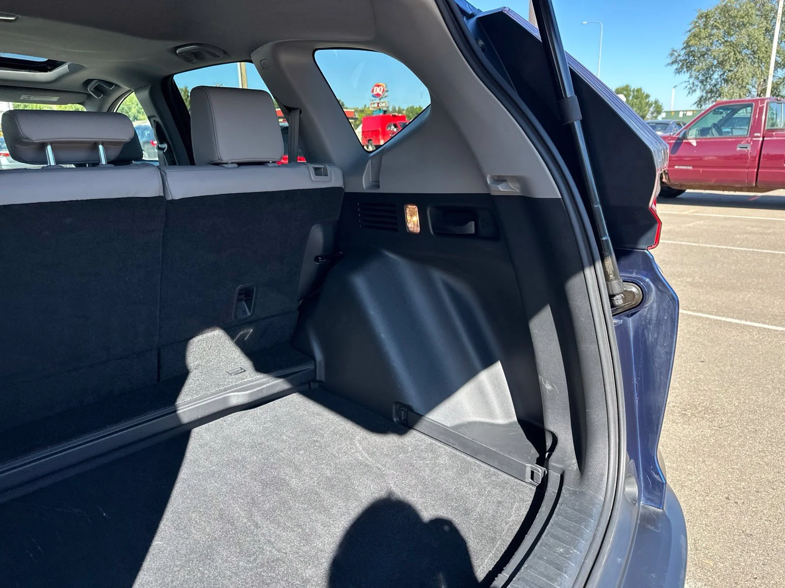 Used 2017 Blue Honda EX-L image 27