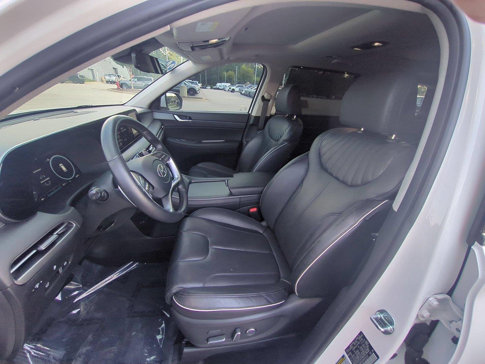 Used 2024 Hyper White Hyundai Limited image 17
