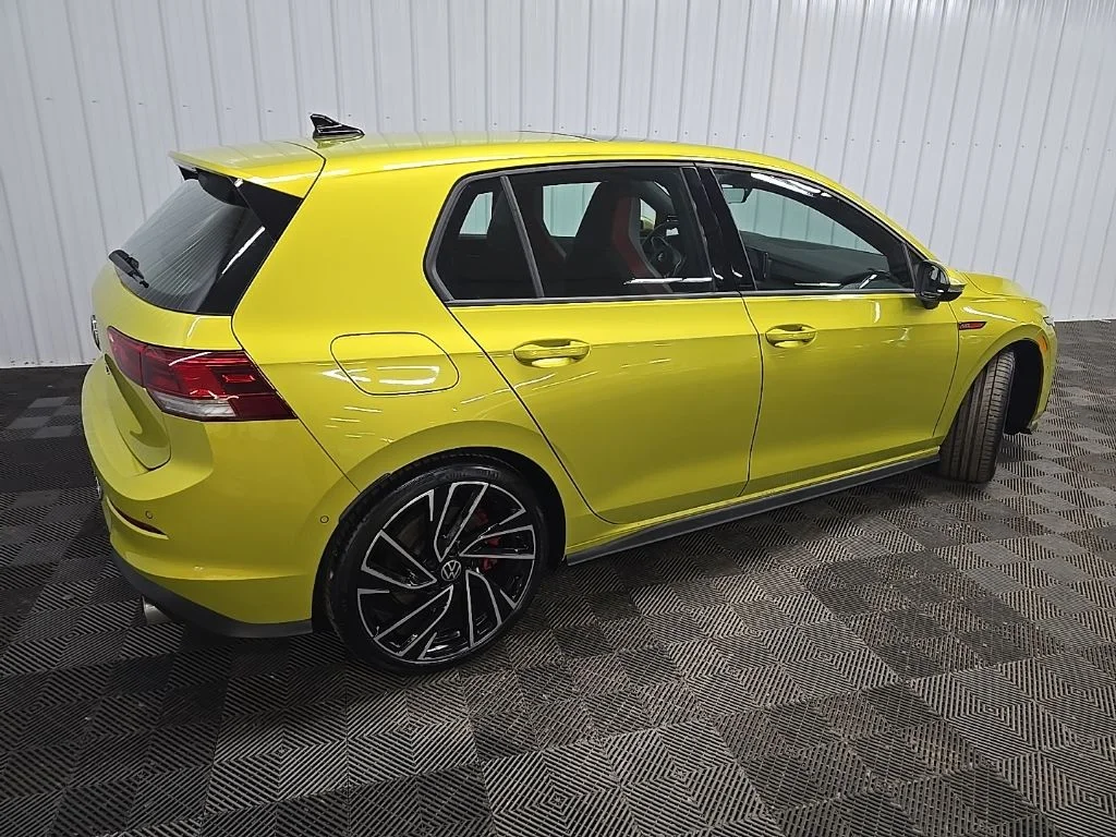 Used 2022 Yellow Volkswagen Autobahn image 3