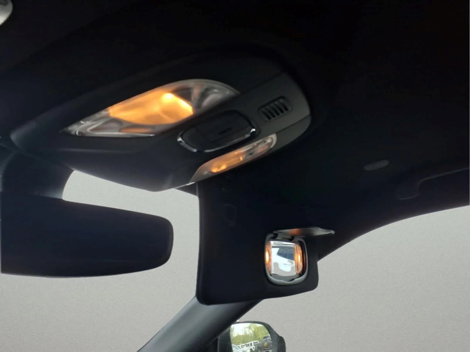 Used 2024 Sting-Gray Clearcoat Jeep Limited image 25