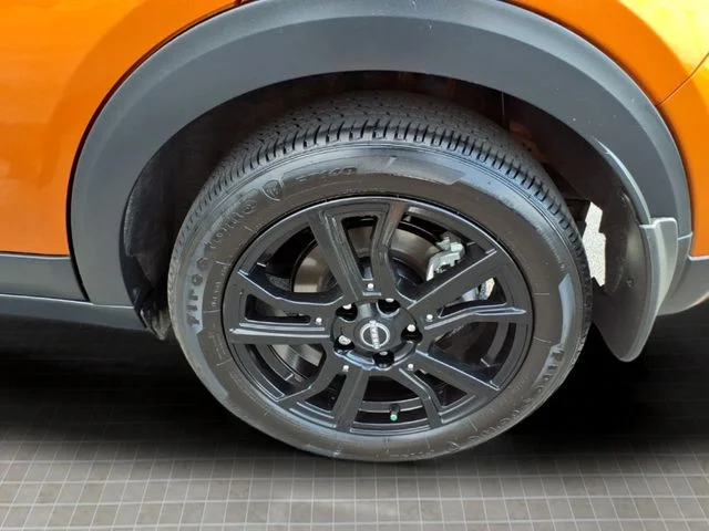 Used 2023 Orange Nissan SR image 14