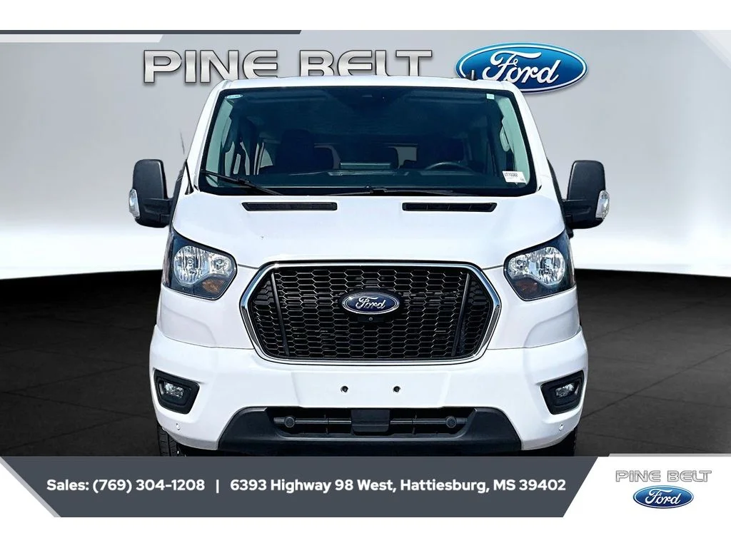 Used 2023 Oxford White Ford XLT image 3
