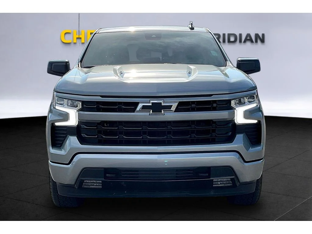 Used 2025 Sterling Gray Metallic Chevrolet RST image 3