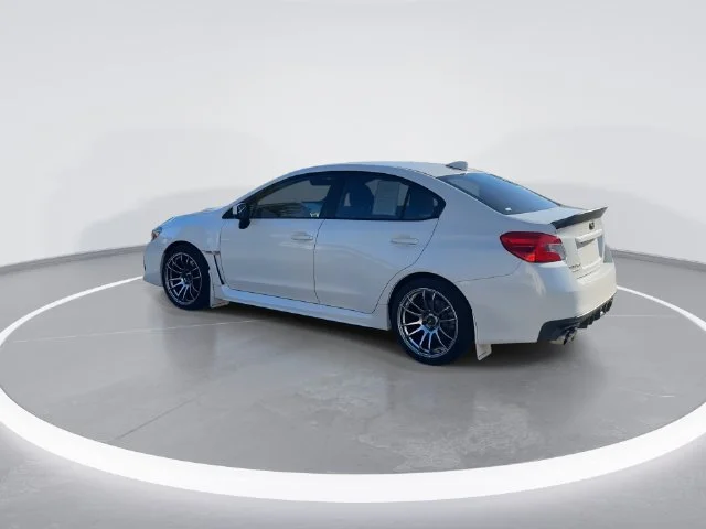 Used 2018 White Subaru  image 5