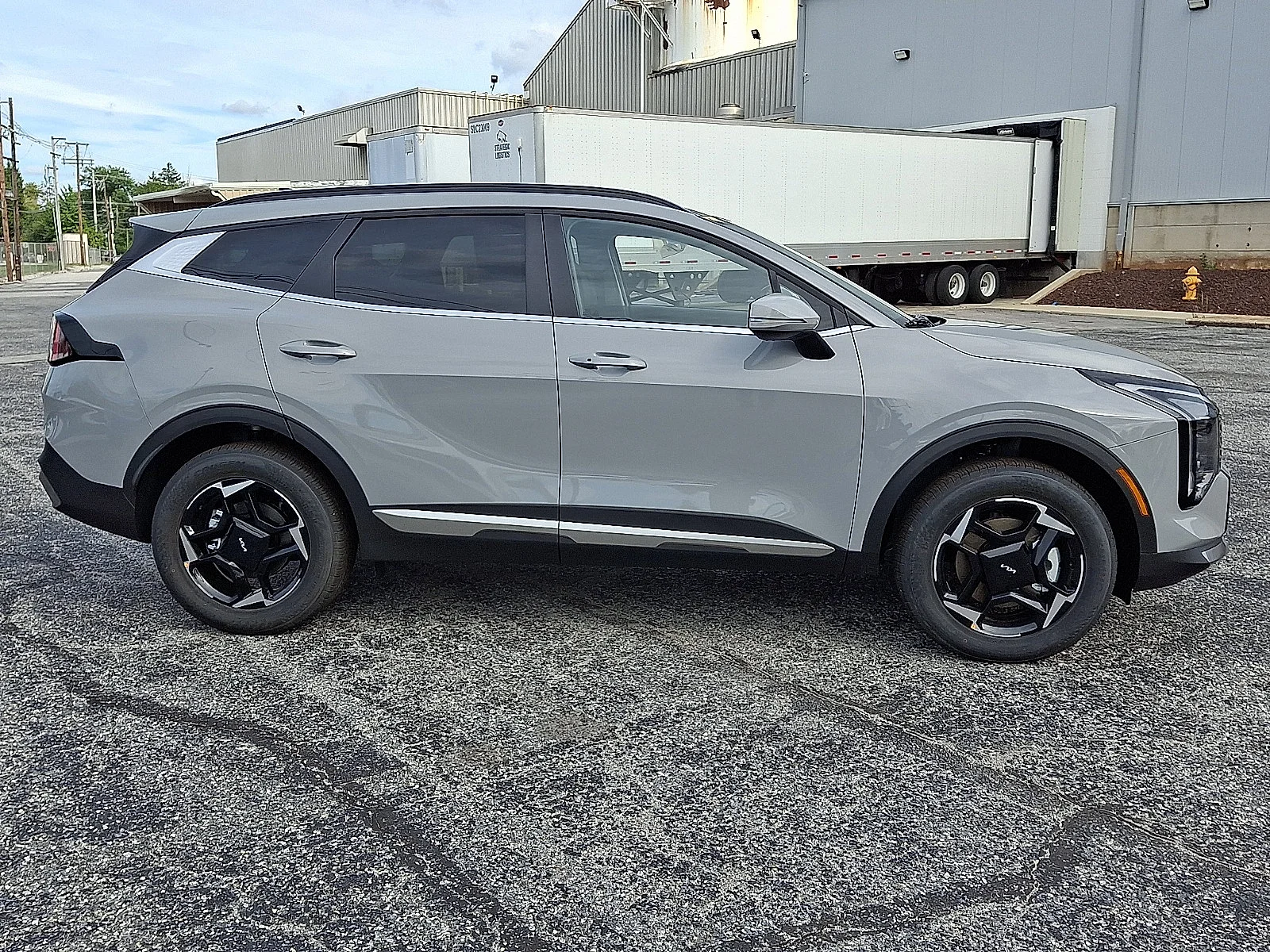 New 2027 Gray Kia EX image 9